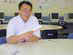国語科：鈴野高志先生